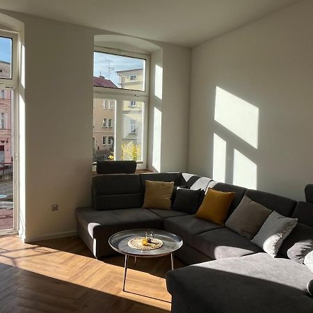 Apartmany Male Namesti, Броумов Экстерьер фото