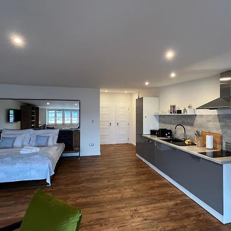 Apartmany Male Namesti, Броумов Экстерьер фото