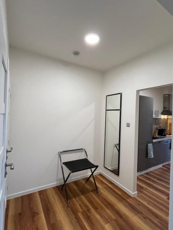 Apartmany Male Namesti, Броумов Экстерьер фото