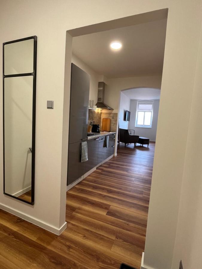 Apartmany Male Namesti, Броумов Экстерьер фото