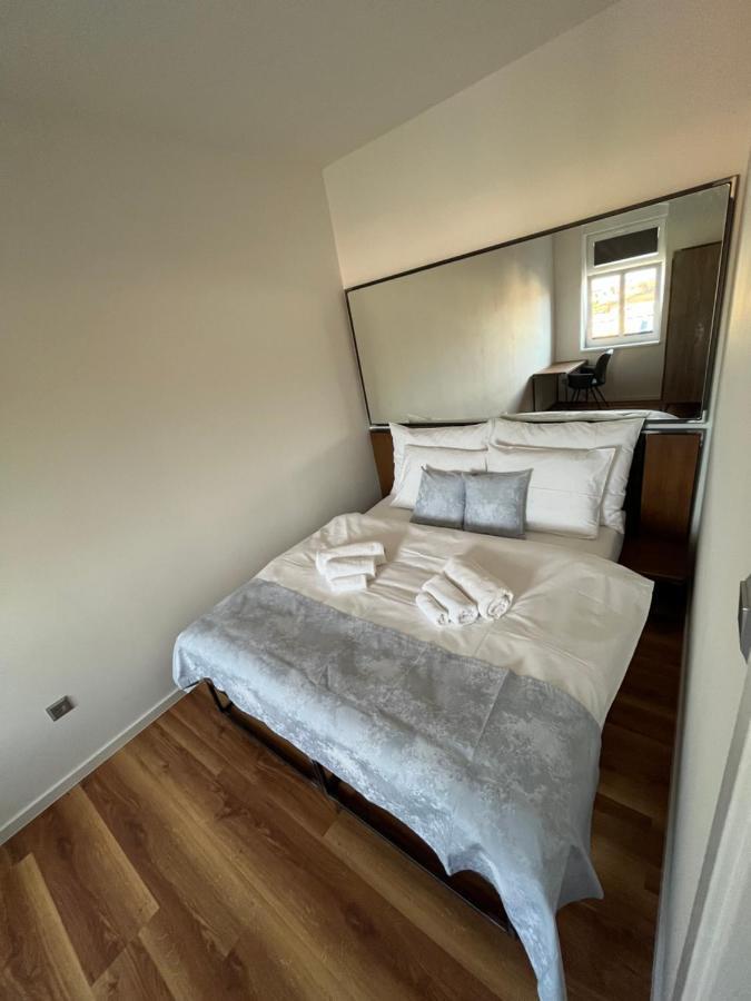 Apartmany Male Namesti, Броумов Экстерьер фото