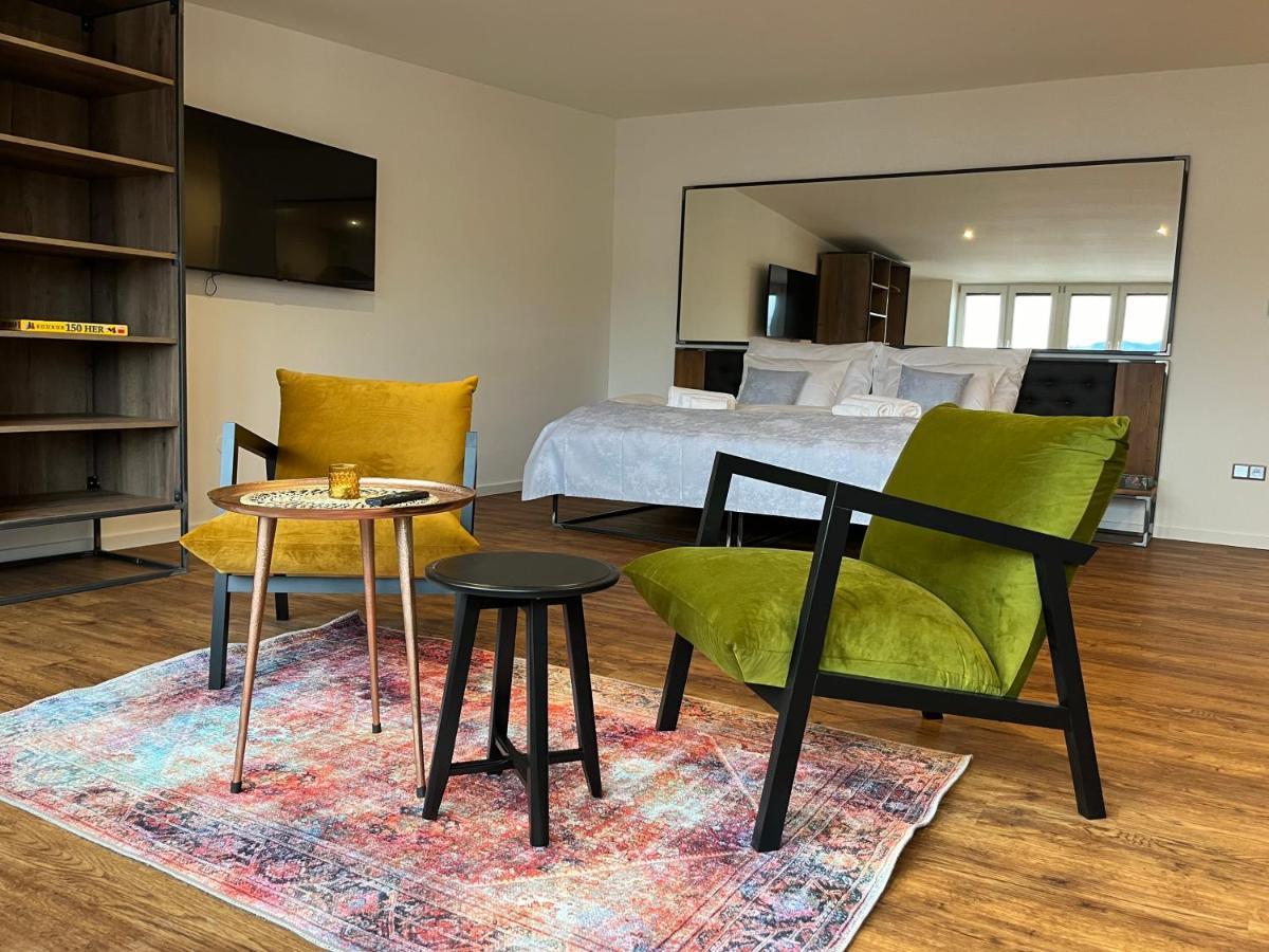 Apartmany Male Namesti, Броумов Экстерьер фото
