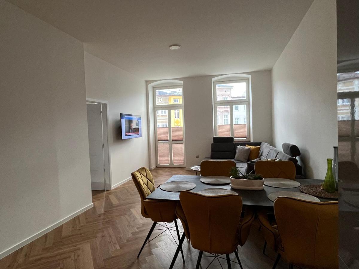 Apartmany Male Namesti, Броумов Экстерьер фото